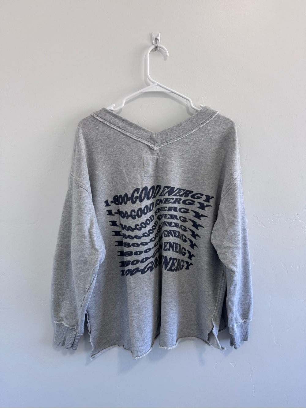 Aerie Wonder V Neck
Sweatshirt good energy size M
grey